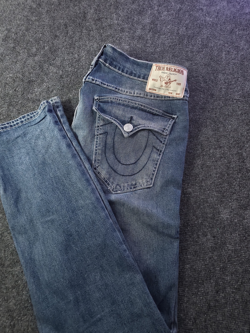 True Religion Men’s Relaxed Medium Wash Blue Denim Jeans 36
